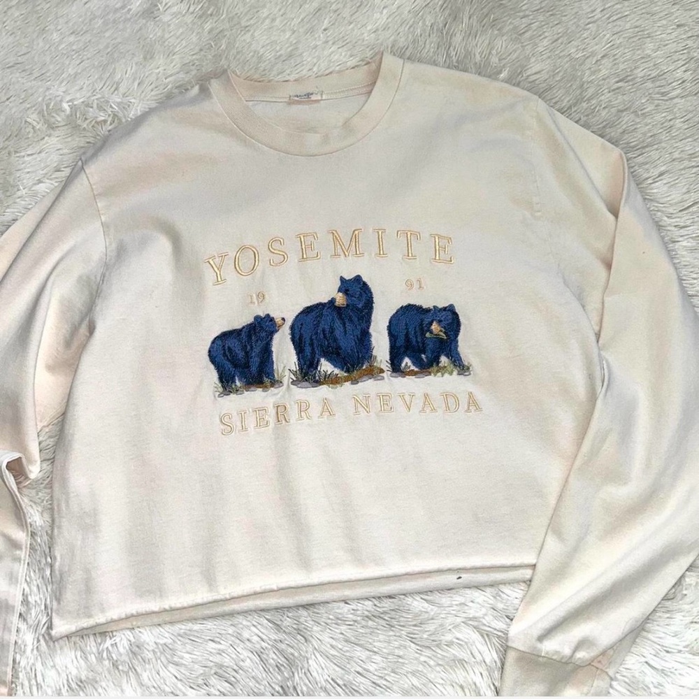 Brandy Melville Yosemite Sierra Nevada Bear Sweatshirt